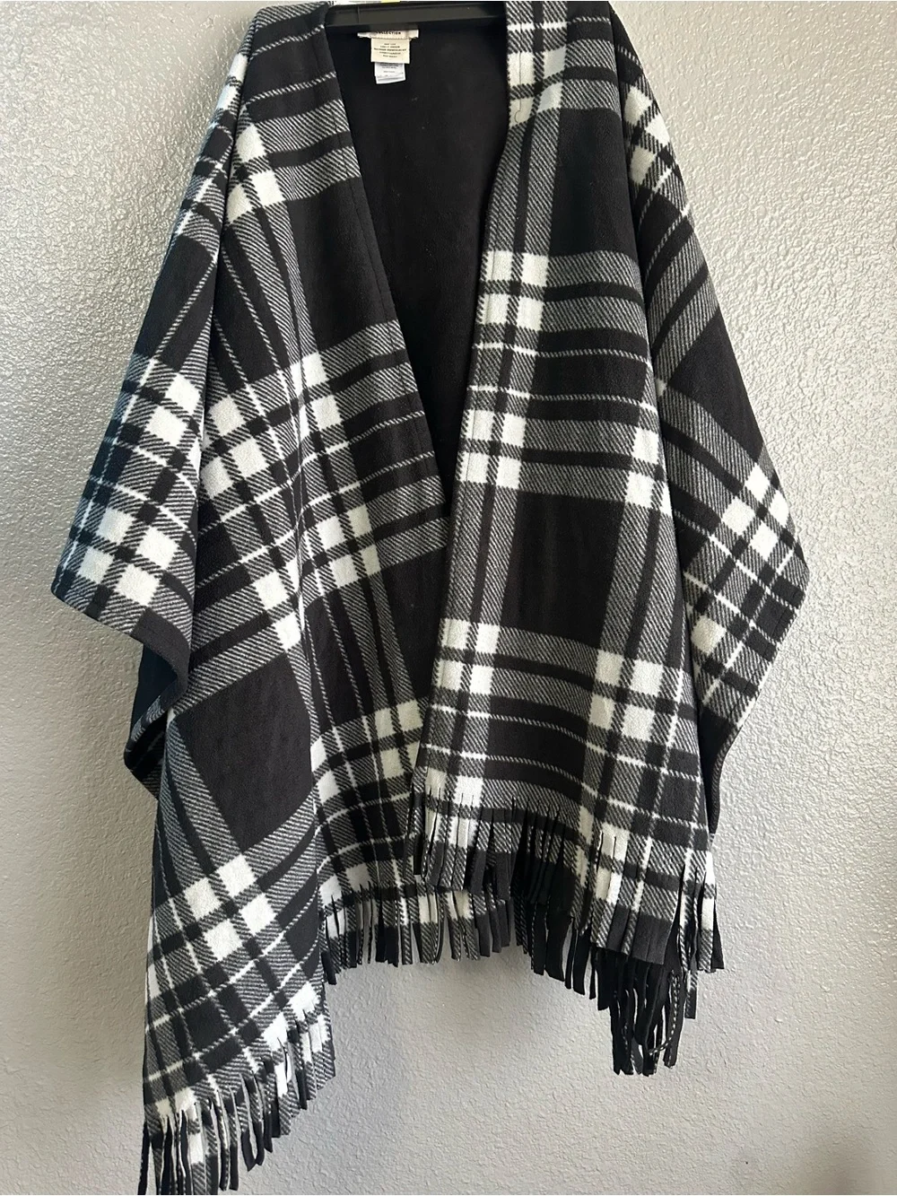 Martha Stewart Black and White Plaid Fringe poncho